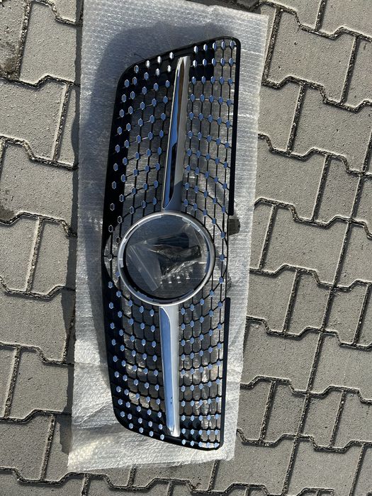 Продавам решетка за ML W164