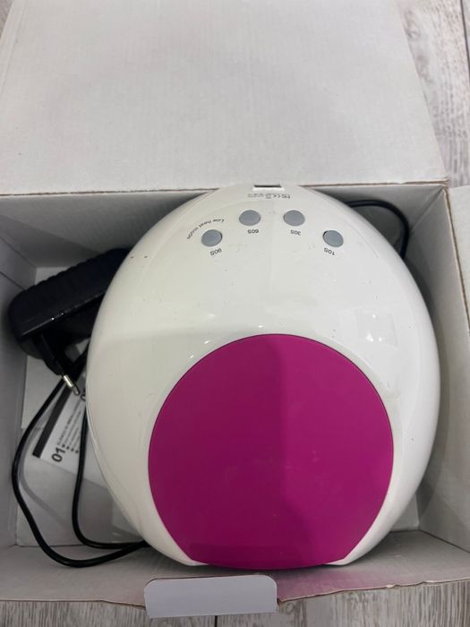 Лампа для сушки ногтей