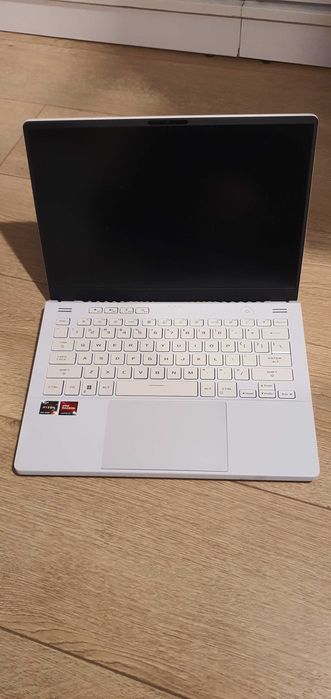 Laptop Asus Zephyrus G14 6900HS, 6700S, ecran 2k+ defect