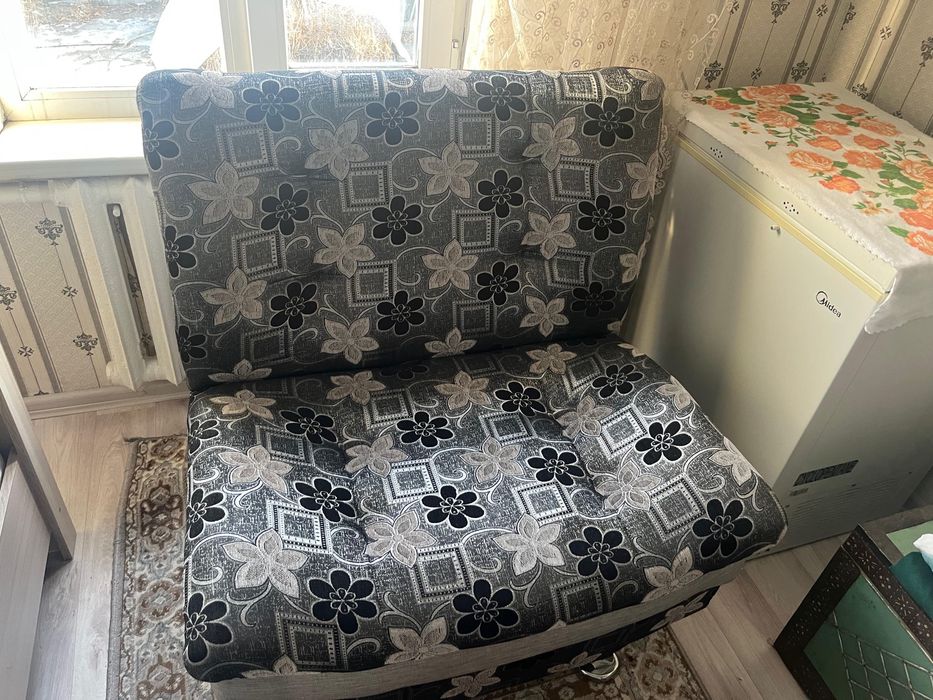 Диван хороший состояние