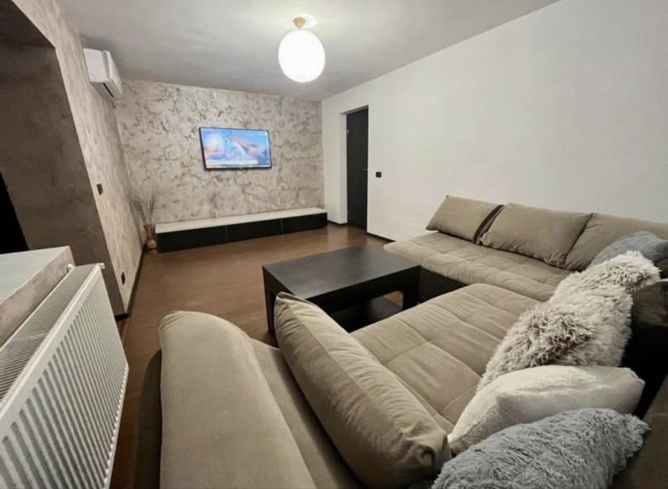 Apartamant de închiriat