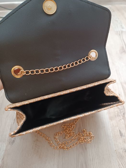 Малка дамска чантичка