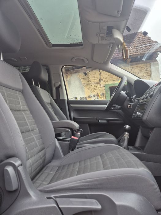 Vând vw touran 1.9 tdi an 2007 stare foarte bună