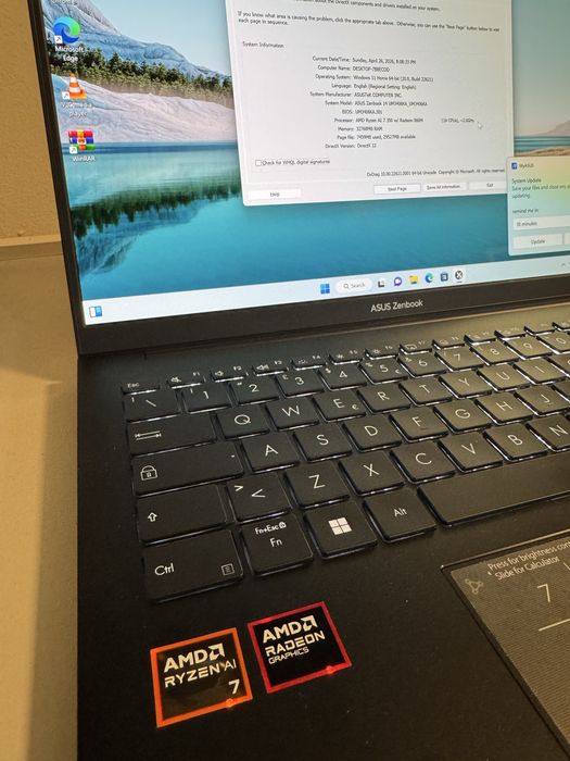 Laptop nou Asus Zenbook 14 3K OLED Amd Ryzen 7 350 AI 32GB DDR5