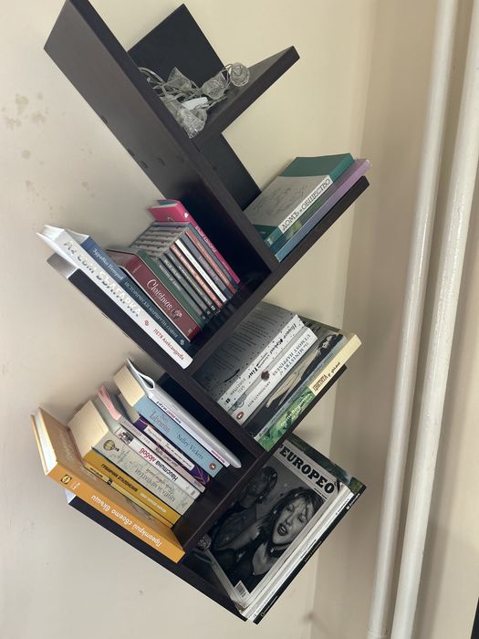 Библиотека, цвят Венге, като нова