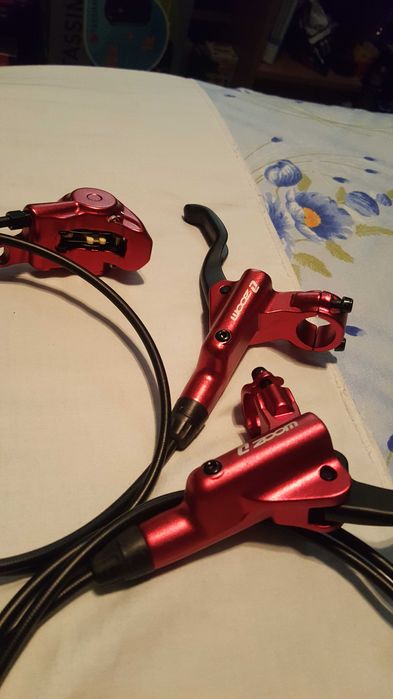 Set frane hidraulice pe disc ZOOM argintii/ rosii
