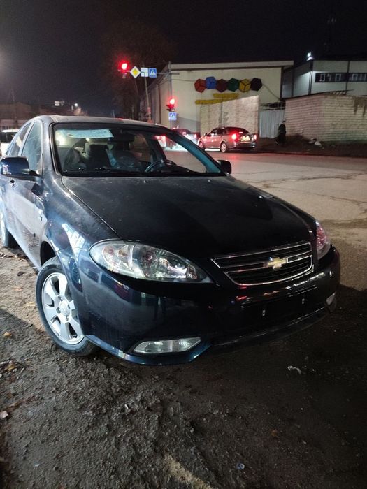 Gentra sotiladi salondan uyga kegan