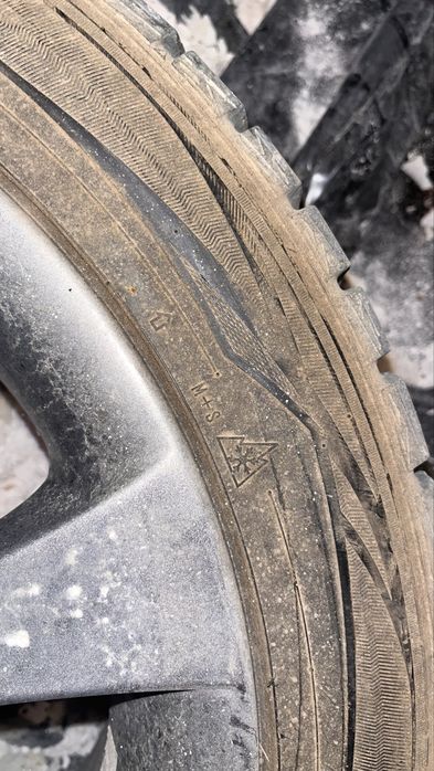 Диски с зимней резиной BMW E60 235/45/R17