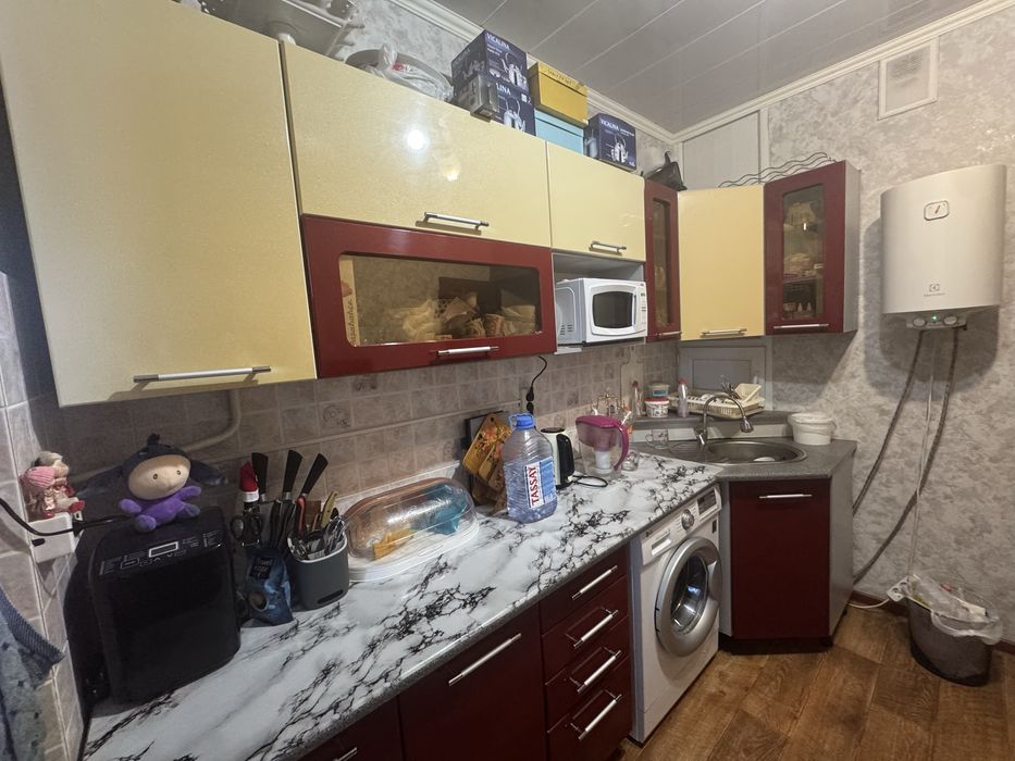 продается кух мебель б/у
