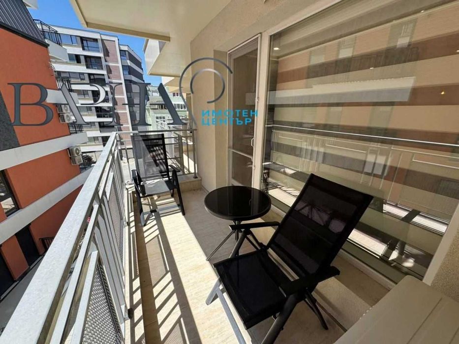 Дава се под наем Тристаен апартамент в Варна, Център - 117 кв.м за 797.64 € - Снимка #15
