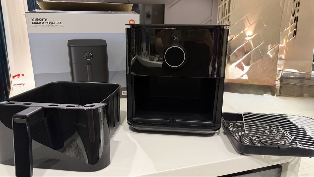 Аэрогриль  Xiaomi (Mi) почти новый. Готовит без масла!