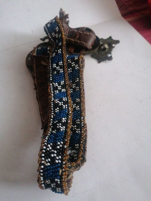 Стари български сребърни гривни