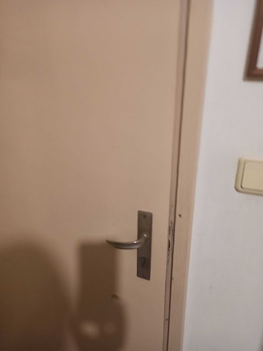 Интериорни  дървени   врати   за апартамент цена 40 лв