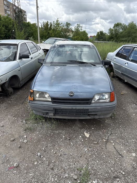 Опель кадет на разбор