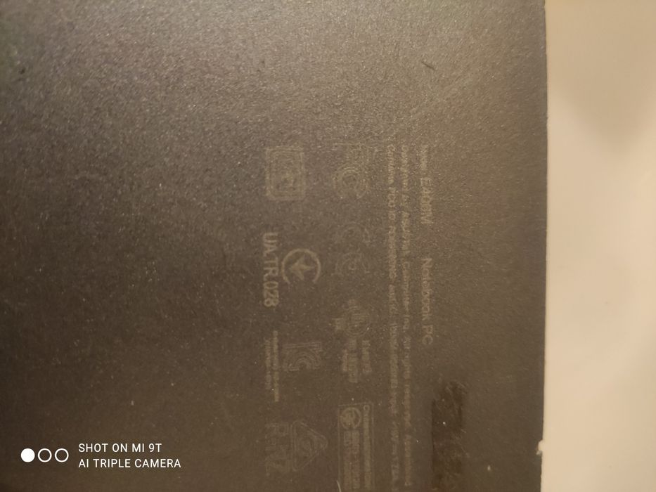 Продам часть от ноутбука на запчасти