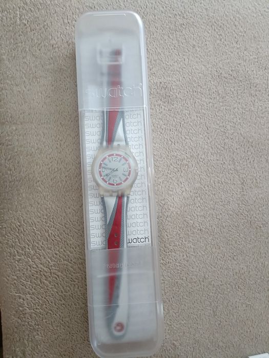 Ceas Swatch nou.