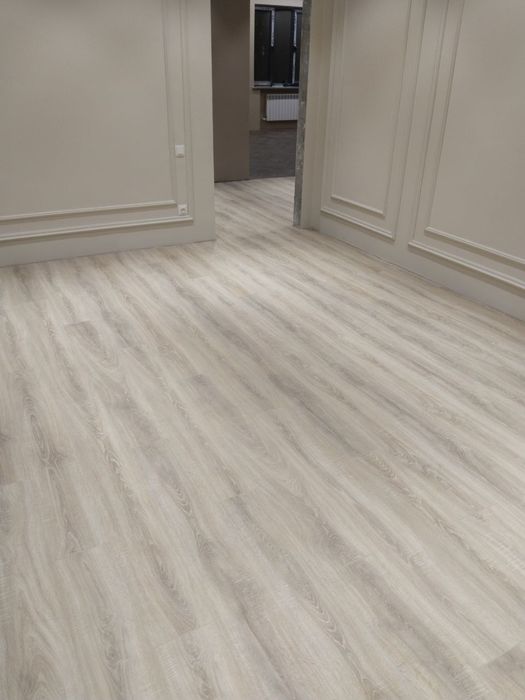 Укладка ламината и наличие и Сантехника и Под ключ