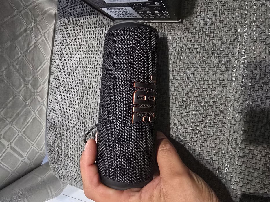 JBL Flip 6 Без забелешки.