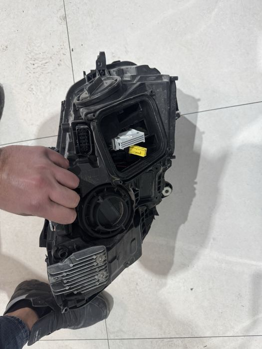 Faruri Mercedes C w205 facelift lci