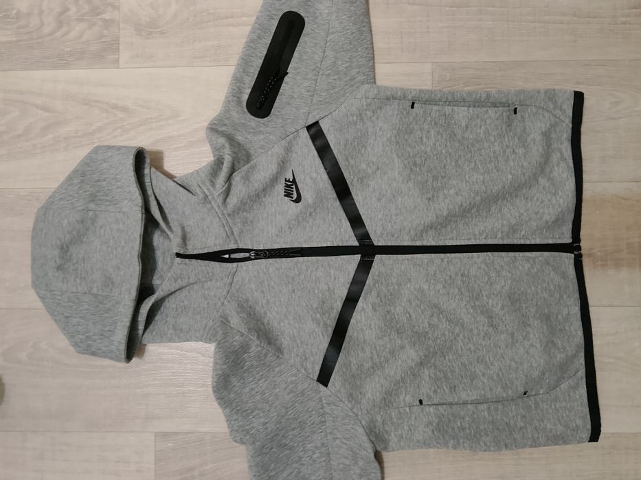 Серая течь флис в отличном состоянии