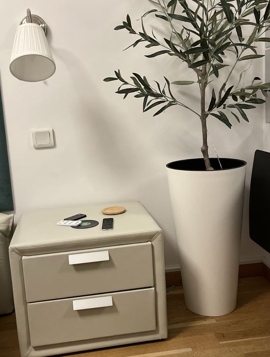 2 noptiere + comoda Mobexpert piele eco