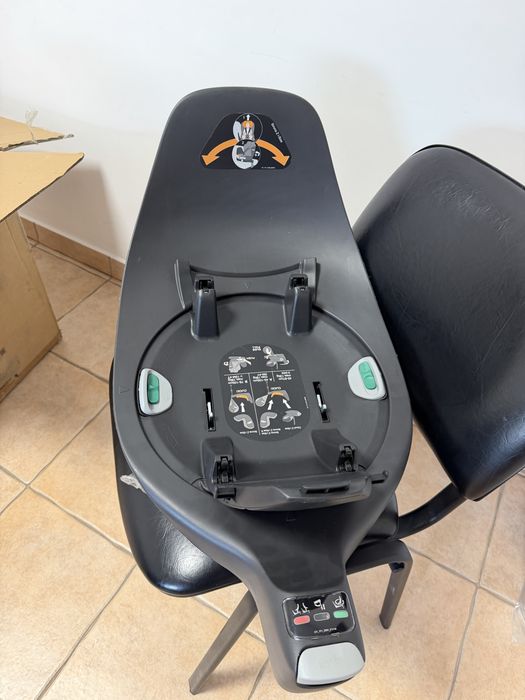Cărucior Cybex Priam platinum spring blossom , scoică Cloud Z, bază ISOFIX,