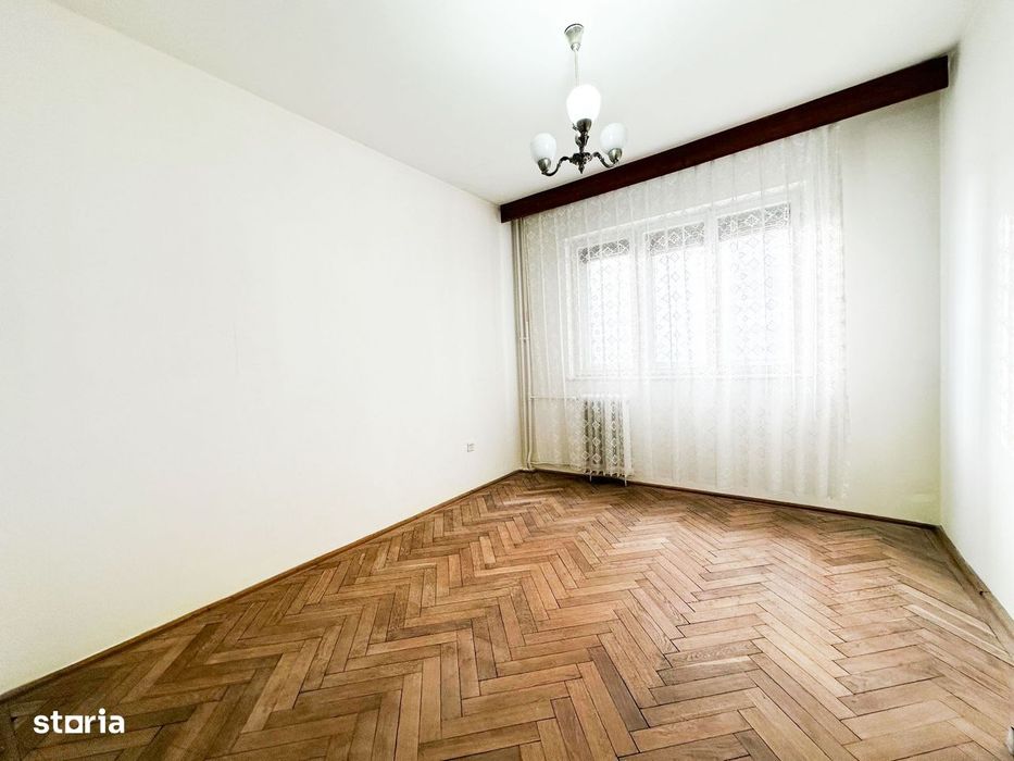 Apartament 4 camere decomandat - Blv Republicii ( comision 0%)
