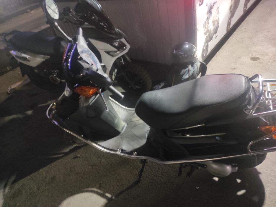 Продам скутер Хонда