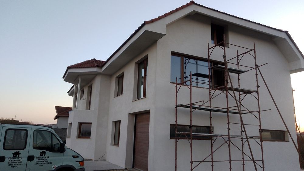 Execut lucrări construcții /închiriez schelă