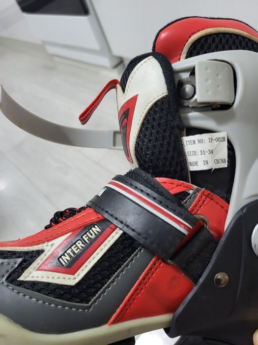 Коньки для катания на льду.