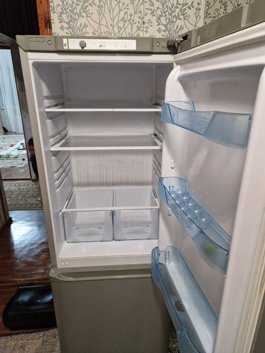 Продается  холодильник