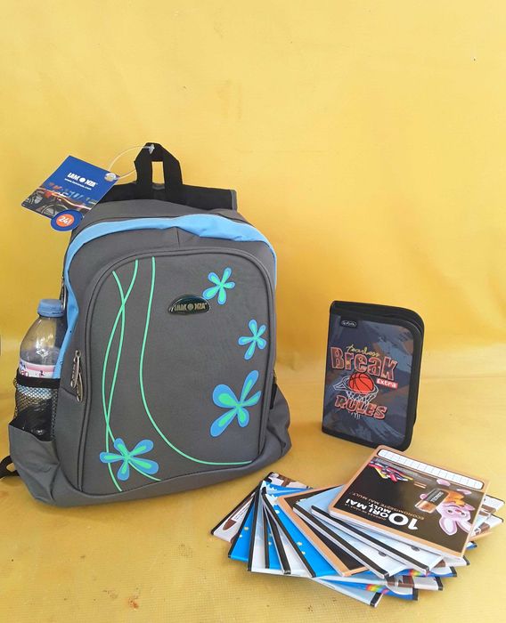 Ghiozdan tip rucsac LAMONZA CASUAL PREMIUM si Penar echipat NOI 120Lei