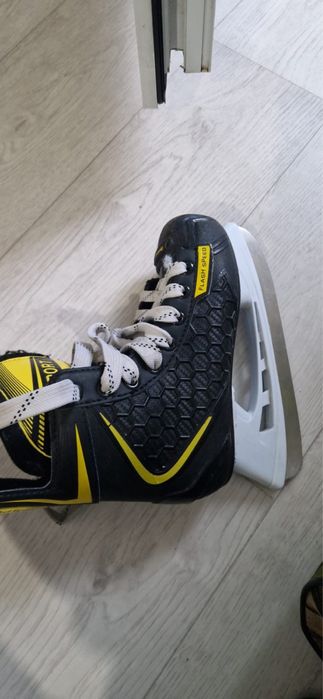 Продам коньки для мальчика