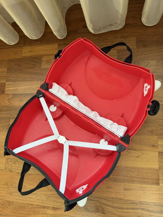 Продам детский чемодан-каталку Trunki