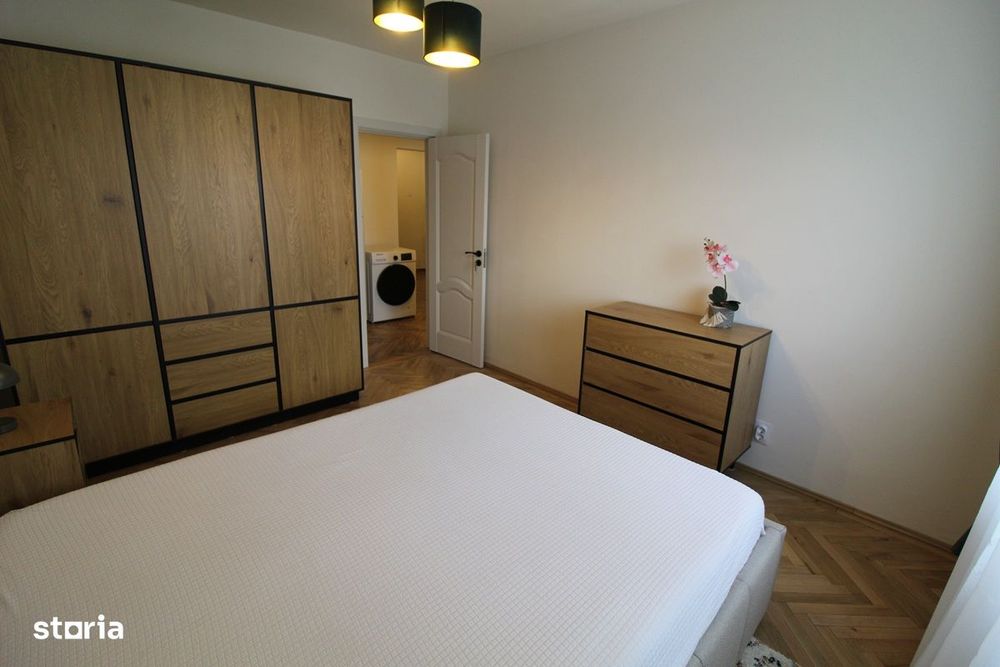 Închiriez apartament 3 camere în Hunedoara, Central-Bd. Dacia, 60mp...