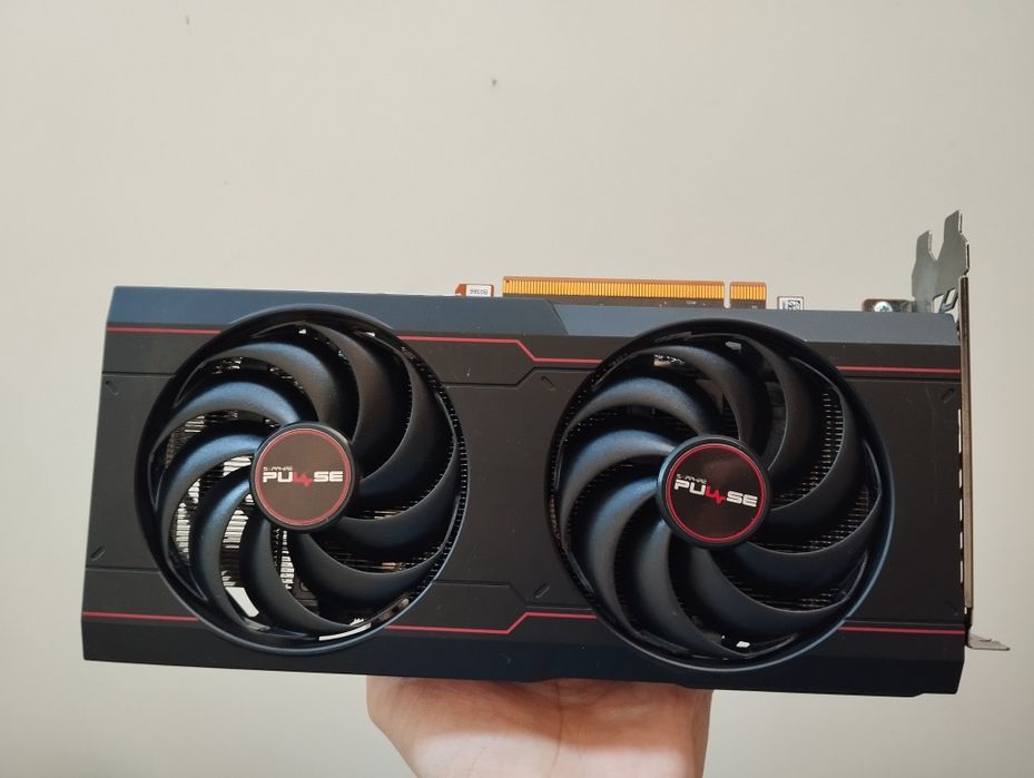 Sapphire pulse AMD Radeon RX 6600 XT GAMING OC 8GB
