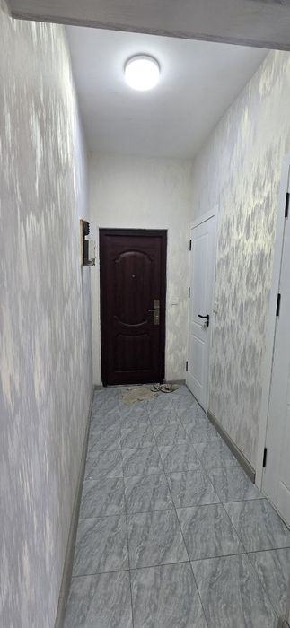 Продам чиланзар 2.  Двух комнатная.  Торец