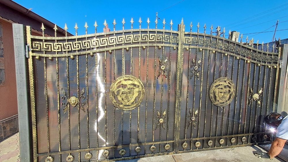 Vindem garduri si porti din fier forjat orice model