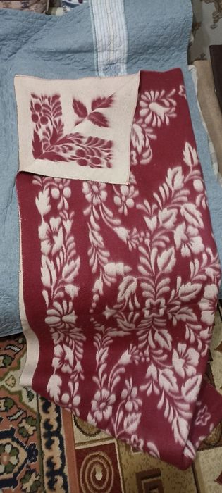 Продам шерстяные одеяла