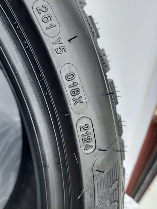 Шины Michelin 255/40/21