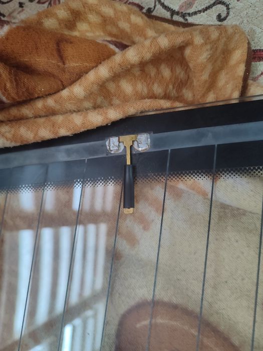 Продается задний стекло новый