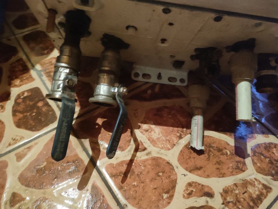 Продам газовый котел на 220 кв