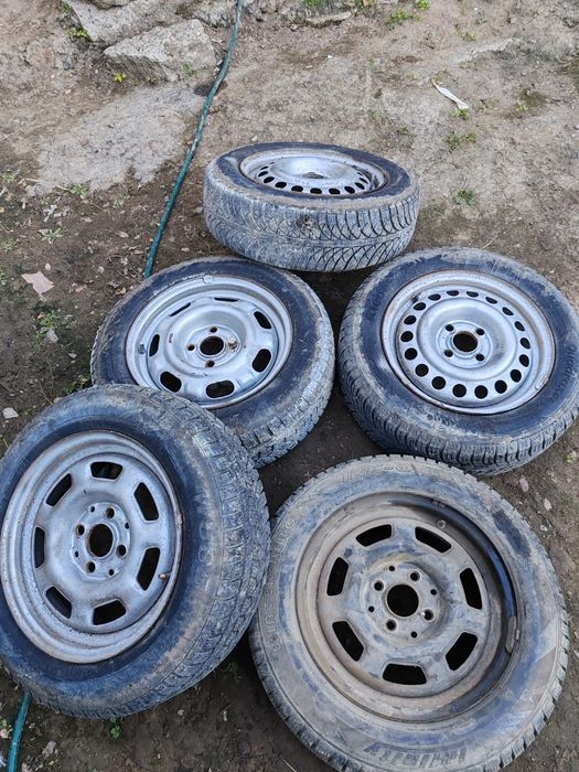 Vând anvelope 14 M+S