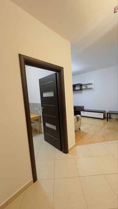 PROPRIETAR vand APARTAMENT 2 camere decomandat