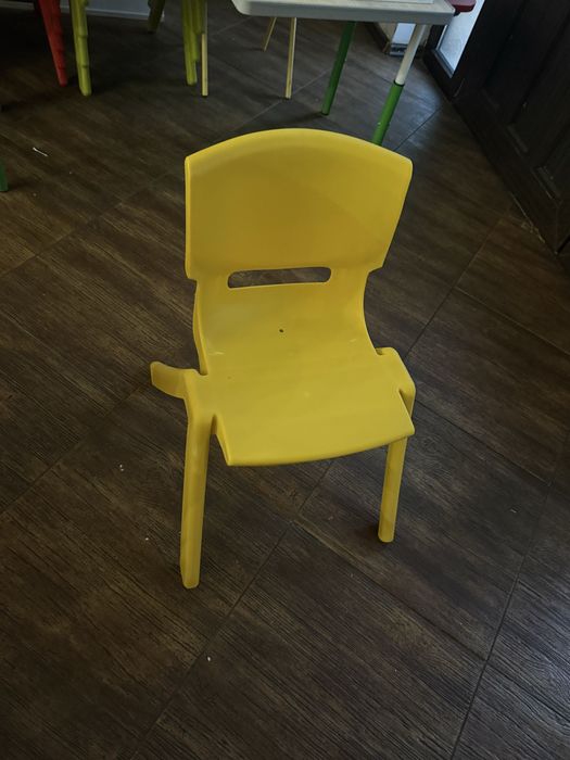 Scaune din plastic pentru copii 30 bucati