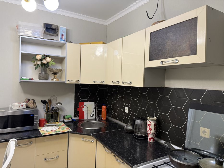 Продам кухонный гарнитру