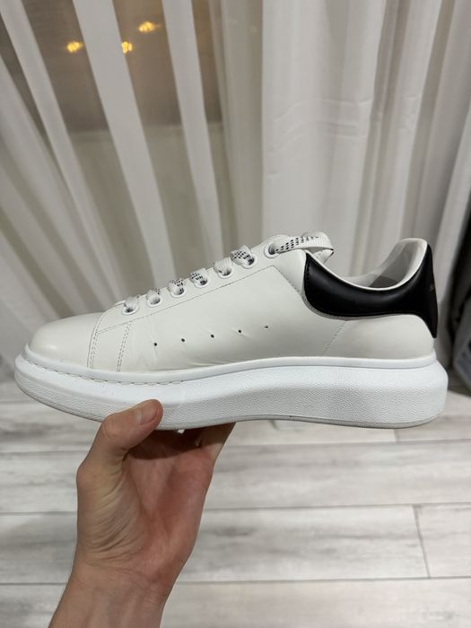 Adidași Alexander McQueen originali
