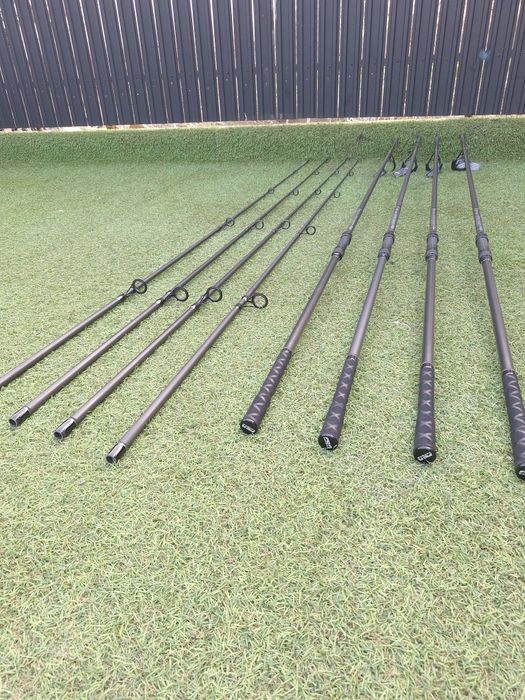 SET 4 Lansete FL LEGEND CARP 3.60 m 3.75 Lbs 2 tronsoane

Produs nou c
