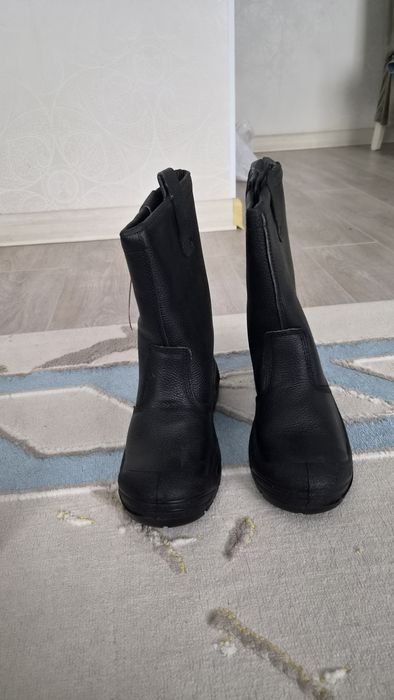 Продам сапоги зимние, новые.