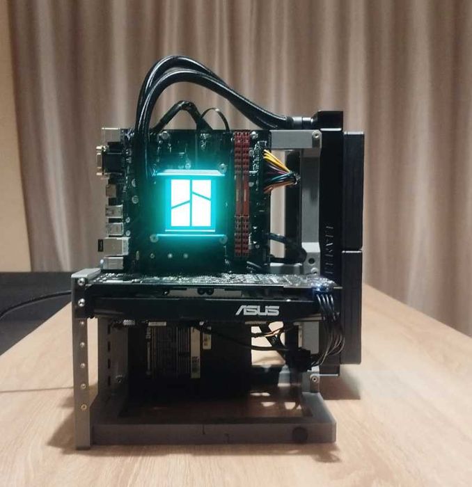 Carcasă PC Open Frame ATX – Design Modern